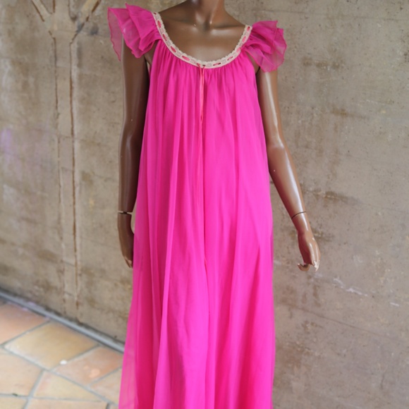 1960s Vintage Fuchsia Nightgown with Outerwear